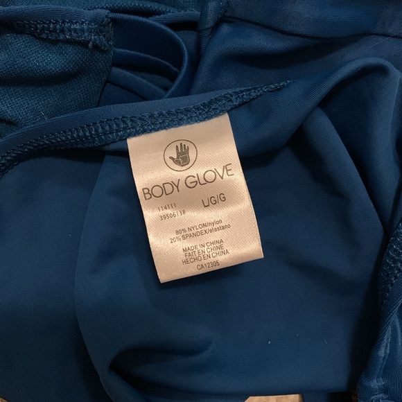 Body Glove swim bottoms - size large - Picture 6 of 7